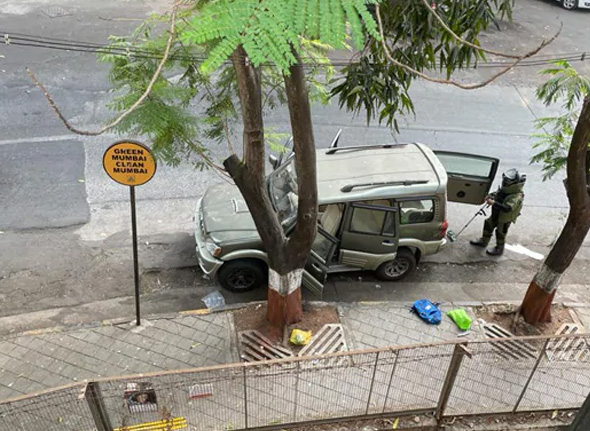 ಮುಕೇಶ್ ಅಂಬಾನಿ ಮನೆ ಸಮೀಪ ಪತ್ತೆಯಾಗಿದ್ದ ಸ್ಫೋಟಕ ತುಂಬಿದ್ದ ಕಾರಿನ ಮಾಲಕನ ಮೃತದೇಹ ಪತ್ತೆ