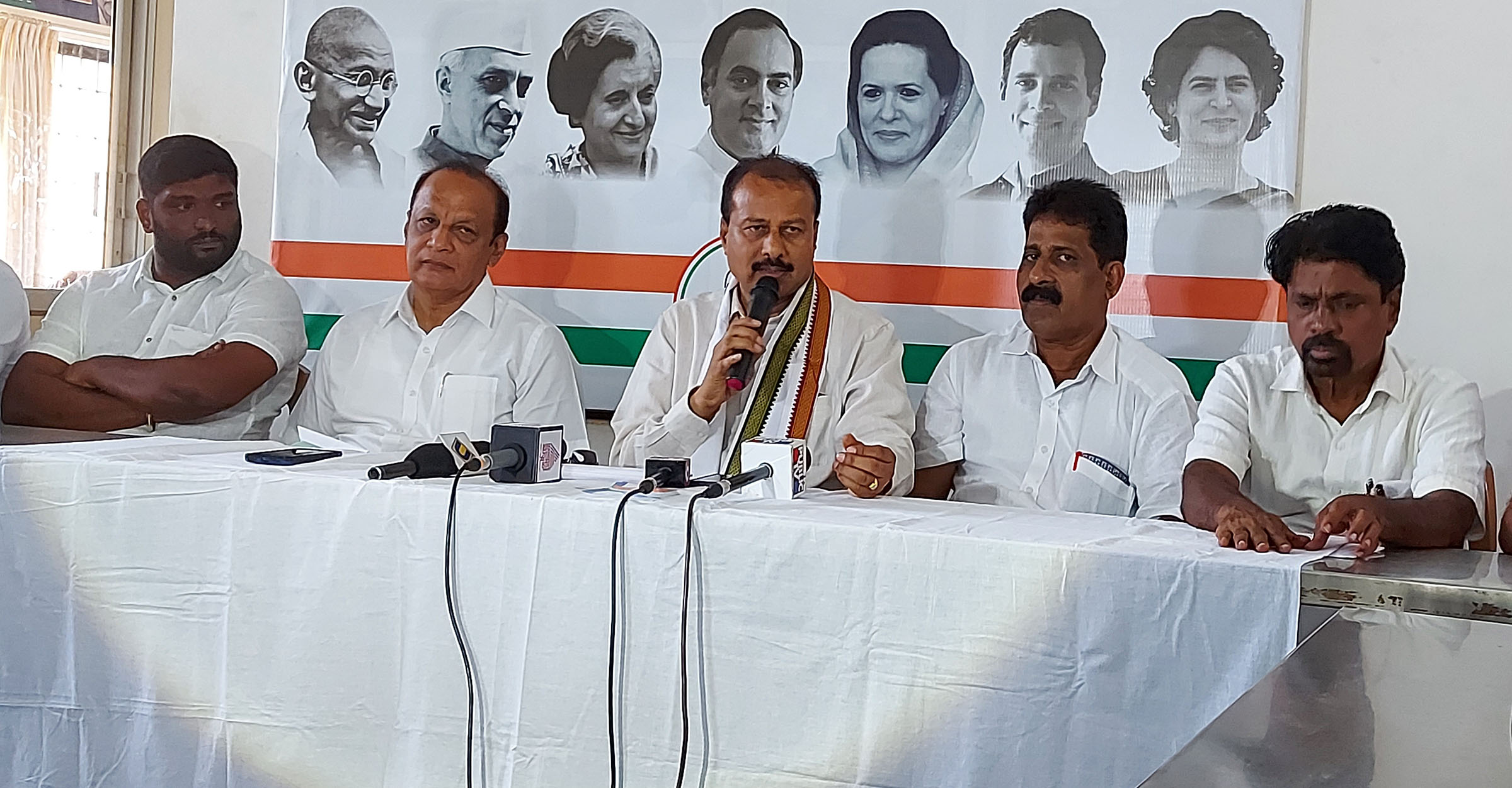 ಅಶ್ಲೀಲ ಸಿಡಿ ಬಿಡುಗಡೆ ಹಿಂದೆ ಕಾಂಗ್ರೆಸ್ ಷಡ್ಯಂತರ ಇಲ್ಲ : ಧ್ರುವನಾರಾಯಣ