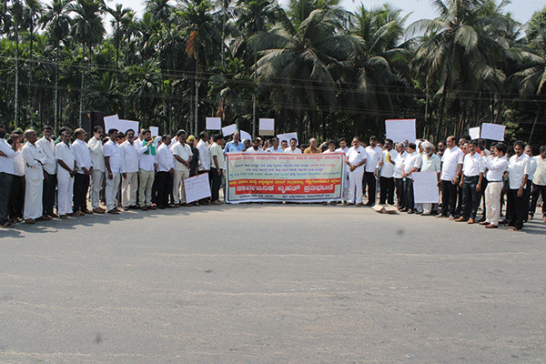 ಬ್ರಹ್ಮರಕೂಟ್ಲು ಟೋಲ್ ಗೇಟ್ ದುಸ್ಥಿತಿ ಜನಪ್ರತಿನಿಧಿಗಳ ಬದ್ಧತೆ, ಇಚ್ಛಾಶಕ್ತಿಯ ಕೊರತೆಗೆ ಸಾಕ್ಷಿ: ರಮಾನಾಥ ರೈ