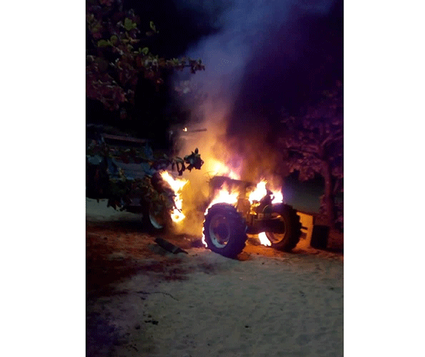 ಮಲ್ಪೆ ಬೀಚ್ ಕ್ಲೀನಿಂಗ್ ಯಂತ್ರದ ಟ್ರ್ಯಾಕ್ಟರ್ ಬೆಂಕಿಗಾಹುತಿ