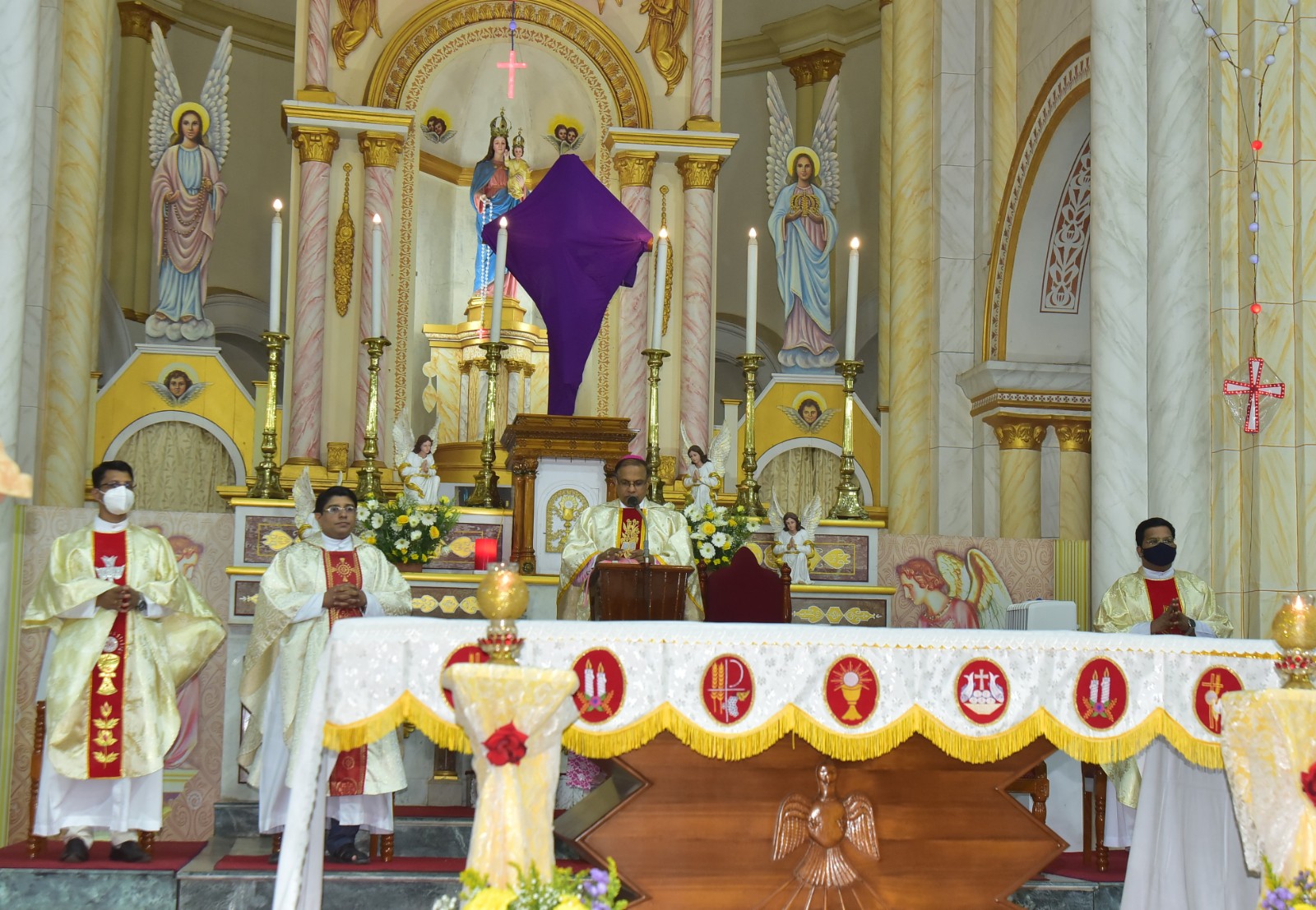 ಮಂಗಳೂರು: ಕ್ರೈಸ್ತರಿಂದ ಪವಿತ್ರ ಗುರುವಾರ ಆಚರಣೆ