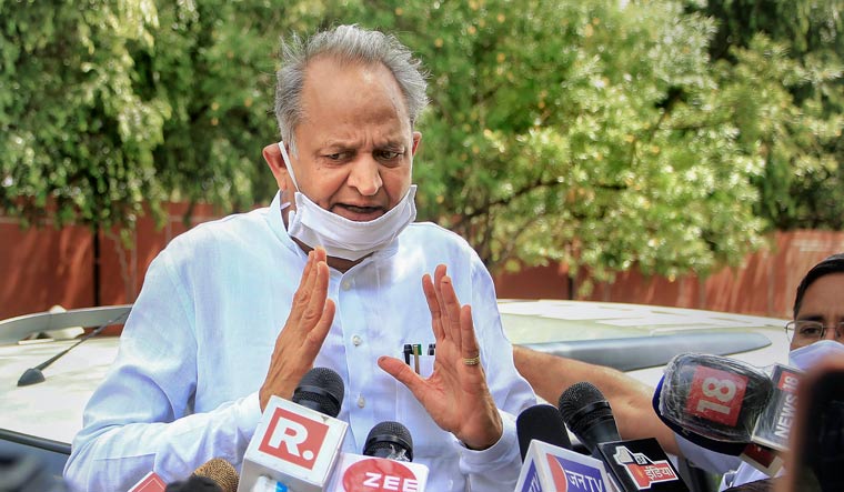 ಕೊರೋನ ಪೀಡಿತ 33 ಲಕ್ಷ ಕುಟುಂಬಗಳಿಗೆ ತಲಾ 500ರೂ. ಬಿಡುಗಡೆ ಮಾಡಿದ ರಾಜಸ್ಥಾನ ಸರಕಾರ