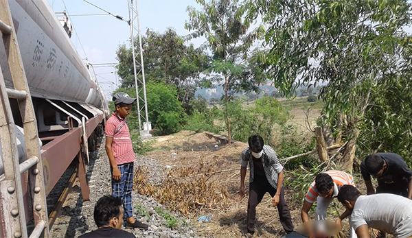 ಕೆಂಜಾರು: ರೈಲ್ವೆ ಜಂಕ್ಷನ್‌ನಲ್ಲಿ ಸೆಲ್ಫಿ ತೆಗೆಯುವಾಗ ವಿದ್ಯುತ್ ತಂತಿ ತಗಲಿ ಬಾಲಕನಿಗೆ ಗಂಭೀರ ಗಾಯ