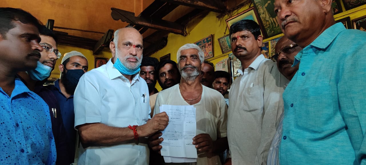 ಸಿಡಿಲು ಬಡಿದು ಮೃತಪಟ್ಟ ರೈತನ ಕುಟುಂಬಕ್ಕೆ ಐದು ಲಕ್ಷ ರೂ. ಪರಿಹಾರ