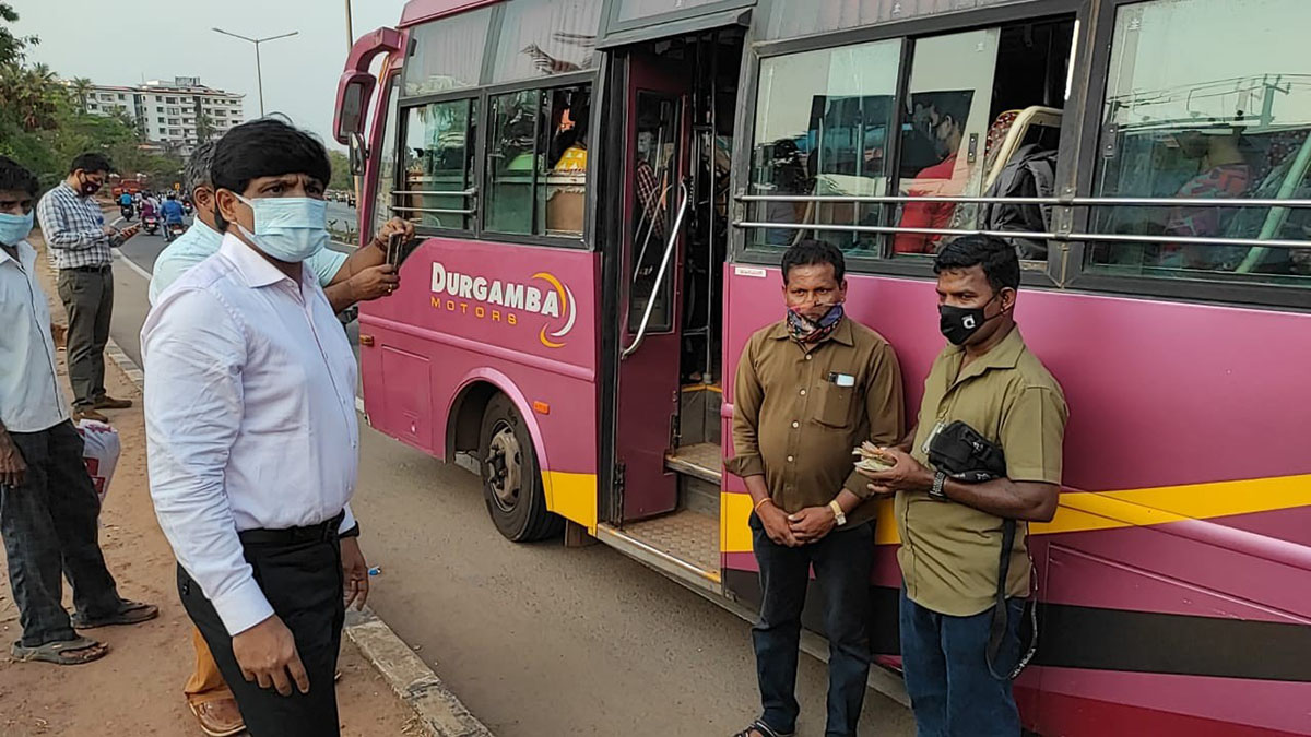 ಕೋವಿಡ್ ನಿಯಮ ಉಲ್ಲಂಘಿಸಿದ ಐದು ಬಸ್‌ಗಳ ವಿರುದ್ಧ ಪ್ರಕರಣ