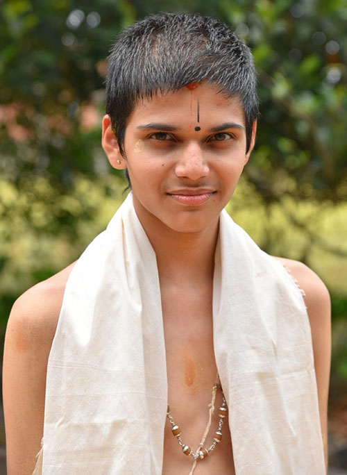 ಶಿರೂರು ಮಠಕ್ಕೆ ಅನಿರುದ್ಧ ಸರಳತ್ತಾಯ ಉತ್ತರಾಧಿಕಾರಿ ಶಿರೂರು ಮಠಕ್ಕೆ ಅನಿರುದ್ಧ ಸರಳತ್ತಾಯ ಉತ್ತರಾಧಿಕಾರಿ