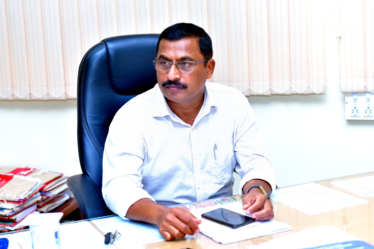 ಮಂಗಳೂರು ವಿವಿ: ಕುಲಸಚಿವರಾಗಿ ಡಾ. ಕಿಶೋರ್‌ ಕುಮಾರ್‌ ಅಧಿಕಾರ ಸ್ವೀಕಾರ