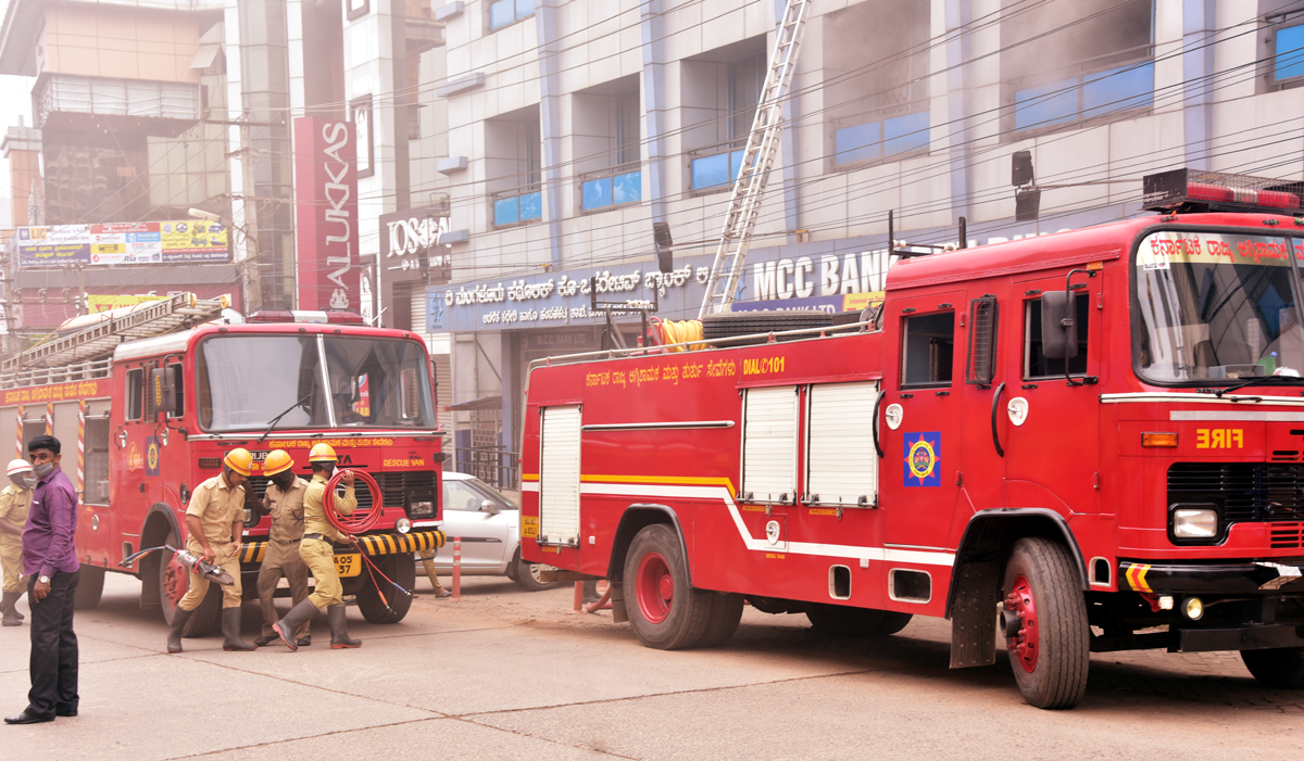 ಮಂಗಳೂರು: ಎಂಸಿಸಿ ಬ್ಯಾಂಕ್‌ನಲ್ಲಿ ಶಾರ್ಟ್ ಸರ್ಕ್ಯೂಟ್