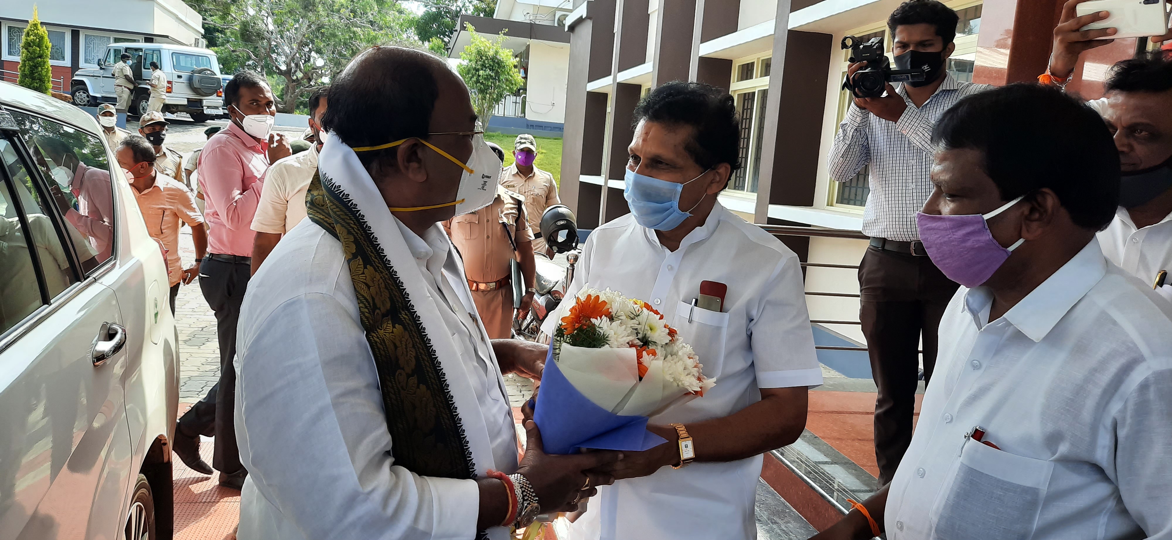 ಆಕ್ಸಿಜನ್ ಕೊರತೆ ತಡೆಯಲು ಸರ್ಕಾರದಿಂದ ಸೂಕ್ತ ಕ್ರಮ : ಸಚಿವ ಅರವಿಂದ ಲಿಂಬಾವಳಿ