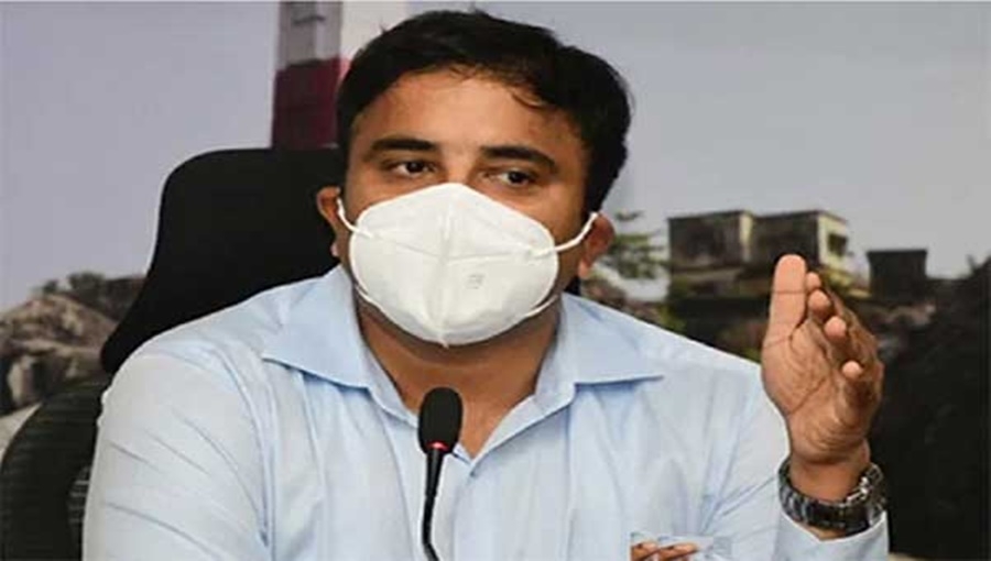 ವೀಕೆಂಡ್ ಕರ್ಫ್ಯೂ, ರಾತ್ರಿ ಕರ್ಫ್ಯೂ ನಿಯಮ ಪಾಲಿಸಿ: ದ.ಕ. ಜಿಲ್ಲಾಧಿಕಾರಿ ಡಾ. ರಾಜೇಂದ್ರ