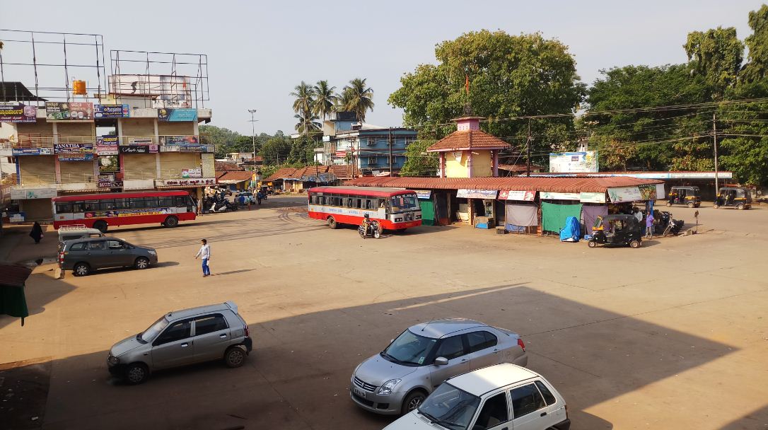 ವೀಕೆಂಡ್ ಕರ್ಫ್ಯೂ : ಉಪ್ಪಿನಂಗಡಿ ಪೇಟೆಯಲ್ಲಿ ಜನಸಂಖ್ಯೆ ವಿರಳ