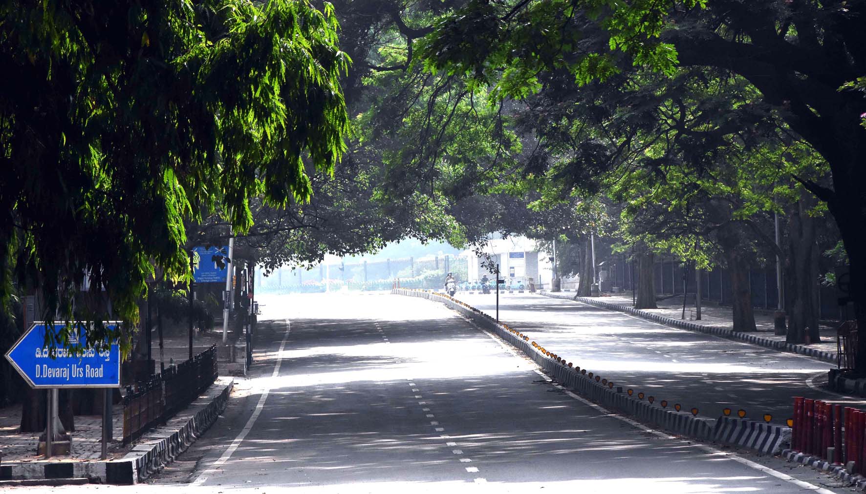 ವಾರಾಂತ್ಯ ಕರ್ಫ್ಯೂ: ಎರಡನೇ ದಿನವೂ ಜನಜೀವನ ಸ್ತಬ್ಧ