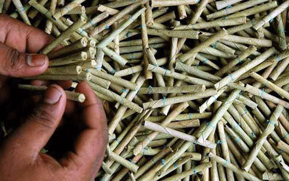 ಸಿಎಂ ವಿಪತ್ತು ಪರಿಹಾರ ನಿಧಿಗೆ 2 ಲಕ್ಷ ರೂ. ನೀಡಿದ ಬೀಡಿ ಕಾರ್ಮಿಕ