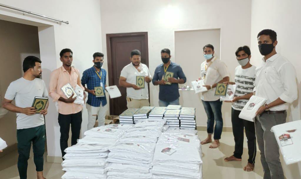 ಎಮ್.ಎನ್.ಜಿ ಫೌಂಡೇಶನ್ ವತಿಯಿಂದ ನಮಾಝ್ ವಸ್ತ್ರ, ಕುರ್ ಆನ್ ವಿತರಣೆ