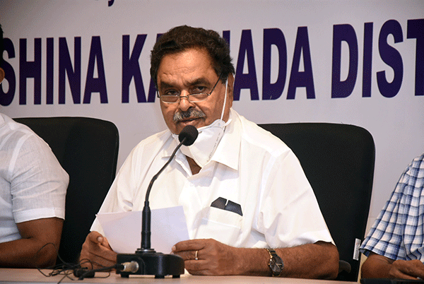 ಲಾಕ್‌ಡೌನ್‌ನಲ್ಲಿ ಬಡವರಿಗೆ ಆಹಾರ ಸಾಮಗ್ರಿ ಕಿಟ್ ನೀಡಿ: ರಮಾನಾಥ ರೈ ಒತ್ತಾಯ