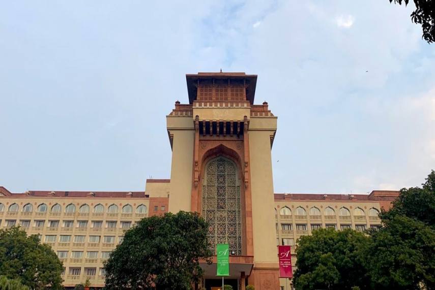 ಪಂಚತಾರ ಹೋಟೆಲಿನಲ್ಲಿ ನ್ಯಾಯಾಧೀಶರಿಗೆ ಕೋವಿಡ್ ಕೇರ್ ಸೆಂಟರ್: ಆದೇಶ ವಾಪಸ್ ಪಡೆದ ಸರಕಾರ