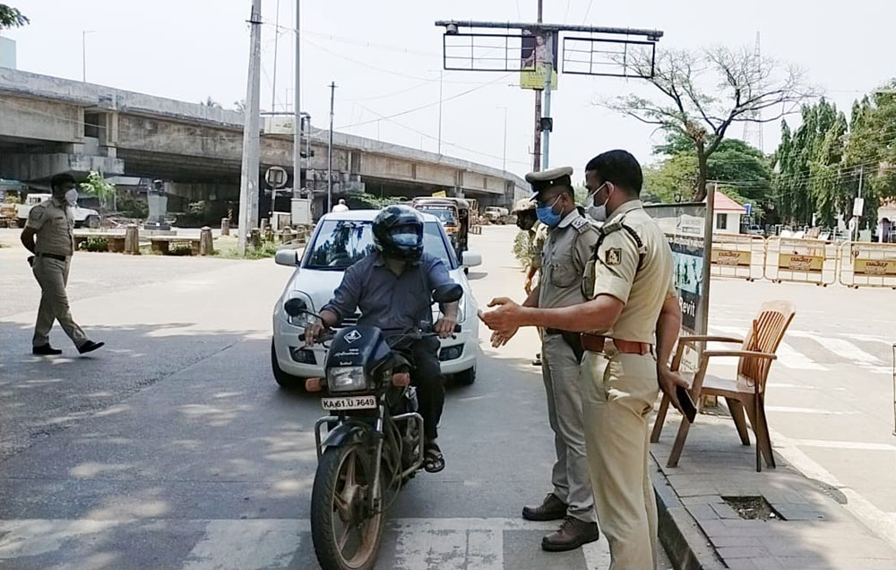 ಕೋವಿಡ್ ಕರ್ಫ್ಯೂ: ಕೂಲಿ ಕಾರ್ಮಿಕರ ಪಾಸ್ ಬಗ್ಗೆ ಗೊಂದಲ