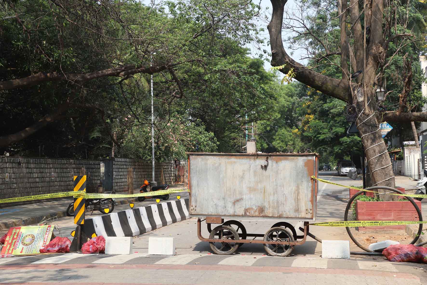 ಕೋವಿಡ್ ಕರ್ಫ್ಯೂ ಹಿನ್ನೆಲೆ: ಬೆಂಗಳೂರಿನ ಮಾರುಕಟ್ಟೆಗಳು ಸ್ಥಳಾಂತರ