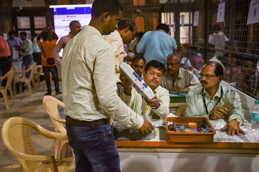 ಮತ ಎಣಿಕೆ ಕೇಂದ್ರಗಳನ್ನು ಪ್ರವೇಶಿಸಲು ಅಭ್ಯರ್ಥಿಗಳಿಗೆ ಕೋವಿಡ್ ನೆಗೆಟಿವ್ ವರದಿ ಕಡ್ಡಾಯ: ಚುನಾವಣಾ ಆಯೋಗ
