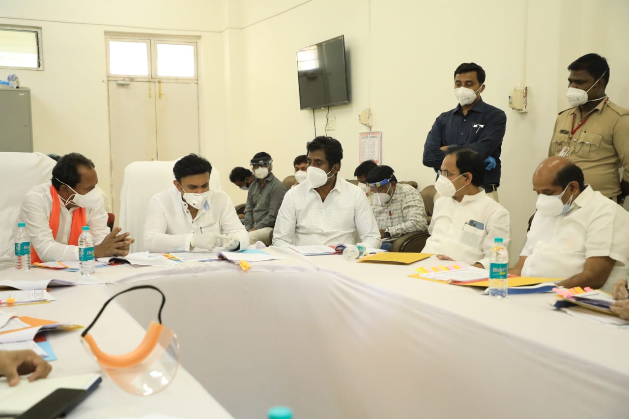 ಬ್ರಿಮ್ಸ್ ಕಾಲೇಜು ಆಸ್ಪತ್ರೆಗೆ ಸಚಿವ ಸುಧಾಕರ್ ಭೇಟಿ; ಅವ್ಯವಸ್ಥೆ ವಿರುದ್ಧ ಅಸಮಾಧಾನ