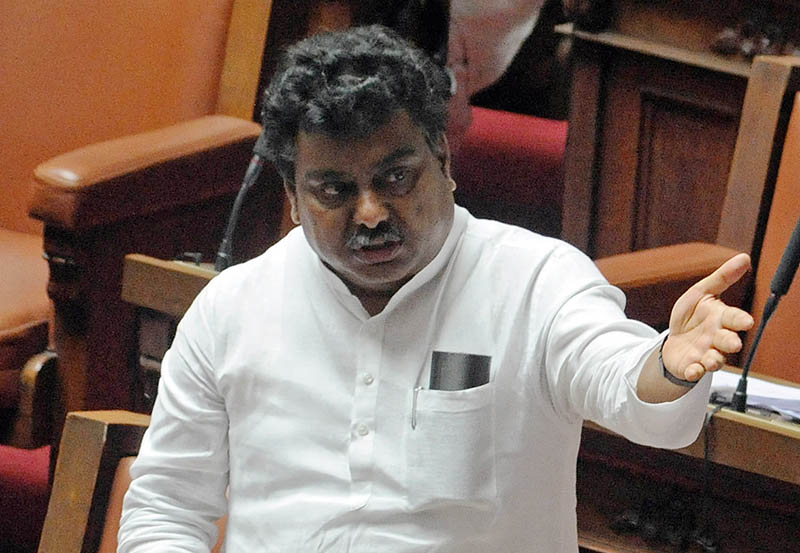 ರೆಮ್‍ಡೆಸಿವಿರ್ ಸರಬರಾಜು ಮಾಡದೆ ಕೇಂದ್ರ ಸರಕಾರ ತಾರತಮ್ಯ ಎಸಗುತ್ತಿದೆ: ಎಂ.ಬಿ.ಪಾಟೀಲ್