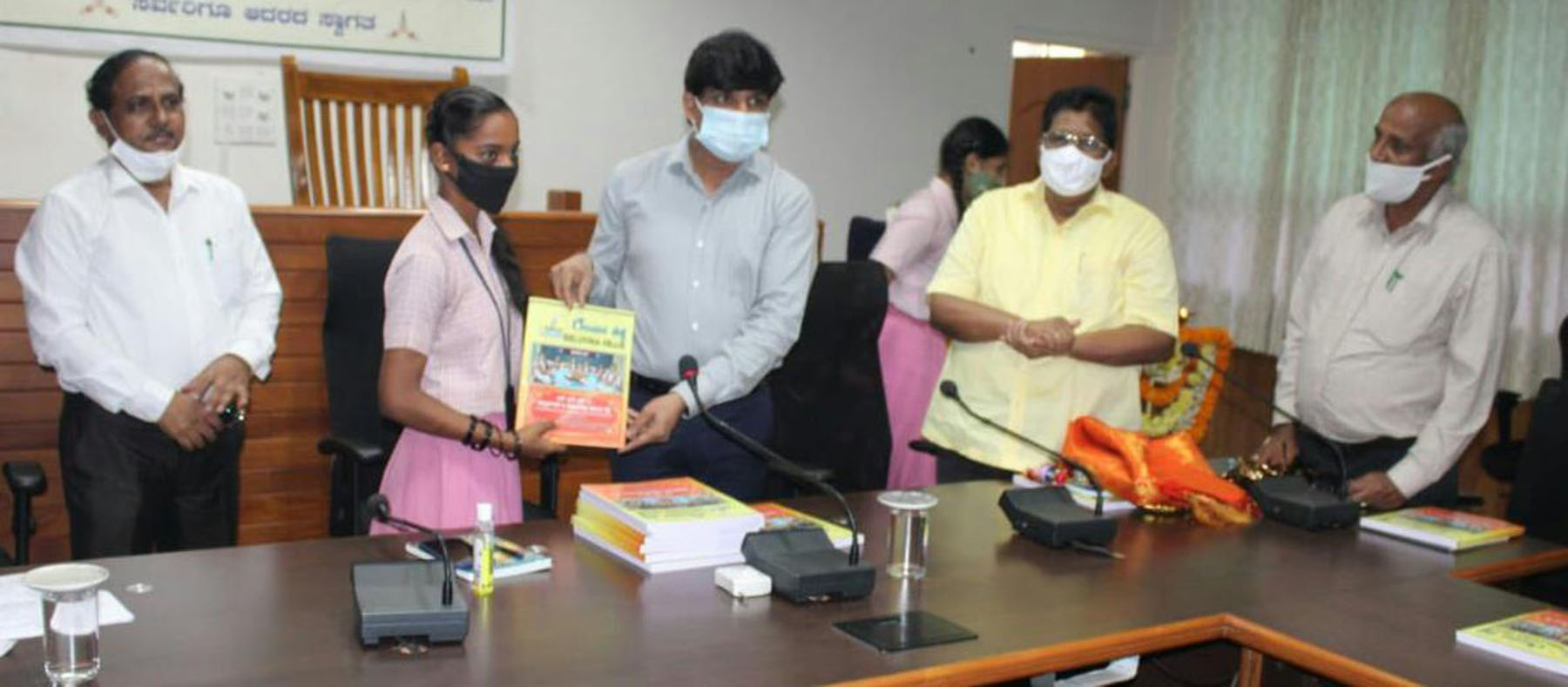 ‘ಗೆಲುವಿನ ಹೆಜ್ಜೆ ಪುಸ್ತಕ ಎಸೆಸೆಲ್ಸಿ ವಿದ್ಯಾರ್ಥಿಗಳಿಗೆ ಪ್ರೇರಣೆಯಾಗಲಿ’