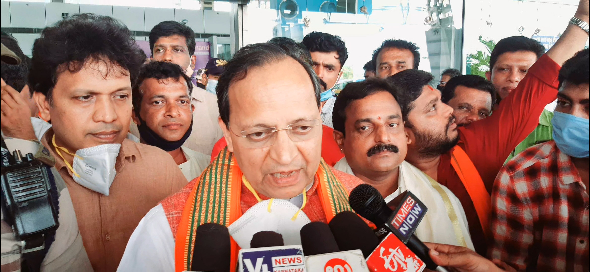 ಯಡಿಯೂರಪ್ಪ-ಈಶ್ವರಪ್ಪ ನಡುವಿನ ಗೊಂದಲ ಶಮನ: ಅರುಣ್ ಸಿಂಗ್