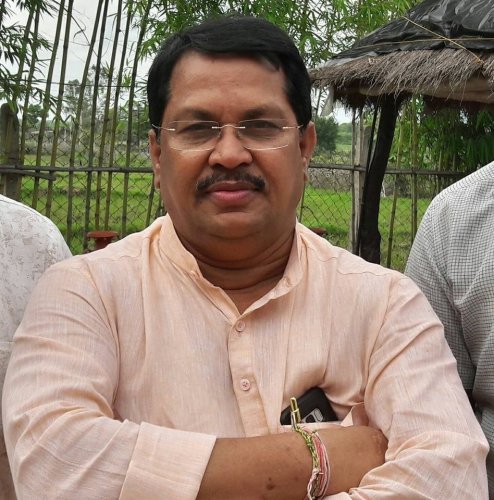 ಸಂಪೂರ್ಣ ಲಾಕ್ ಡೌನ್ ಗೆ ಮಹಾರಾಷ್ಟ್ರ ವಿಪತ್ತು ನಿರ್ವಹಣಾ ಸಚಿವರ ಪ್ರಸ್ತಾವ