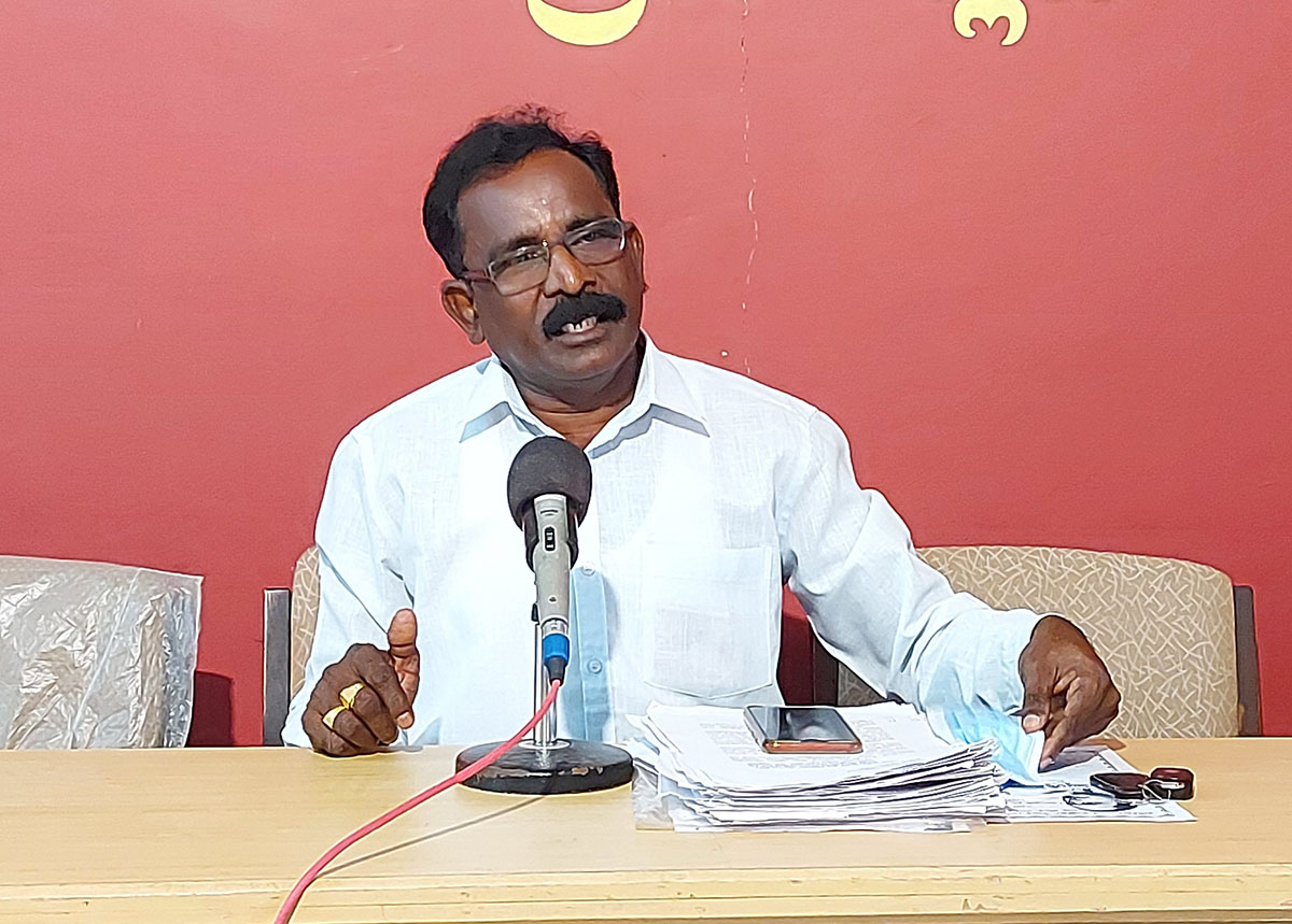 ಪುಸ್ತಕ ಪೂರೈಕೆ, ವಾಹನ ದುರಸ್ತಿಯಲ್ಲಿ ಬಿಇಓ ಮಂಜುಳಾ ಅವ್ಯವಹಾರ: ಸುಂದರ್ ಮಾಸ್ತರ್ ಆರೋಪ