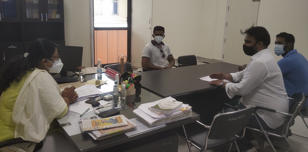 ಭಟ್ಕಳ : ಅಗತ್ಯ ವಸ್ತುಗಳನ್ನು ಖರೀದಿ ಮಾಡಲು ವಾಹನ ಬಳಕೆಗೆ ಅವಕಾಶ ಕಲ್ಪಿಸುವಂತೆ ಎಸ್ಡಿಪಿಐ ಆಗ್ರಹ