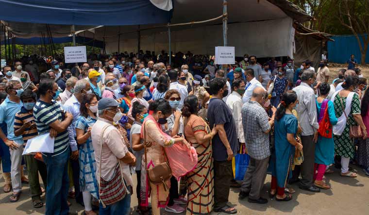 ಆಗಸ್ಟ್-ಡಿಸೆಂಬರ್ ನಡುವೆ 5 ತಿಂಗಳಲ್ಲಿ 216 ಕೋಟಿ ಕೋವಿಡ್ ಡೋಸ್ ಗಳು ಲಭ್ಯ: ಕೇಂದ್ರ