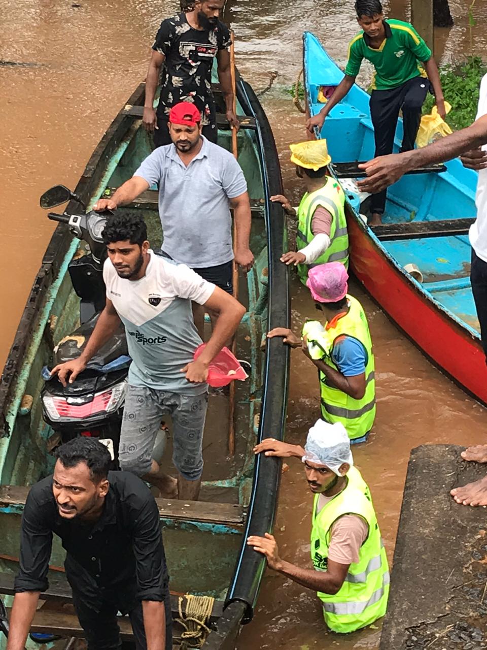 ಉಳ್ಳಾಲ ; ತೀವ್ರಗೊಂಡ ಕಡಲಿನಬ್ಬರ; 25ಕ್ಕೂ ಹೆಚ್ಚು ಮನೆಮಂದಿ ಸ್ಥಳಾಂತರ