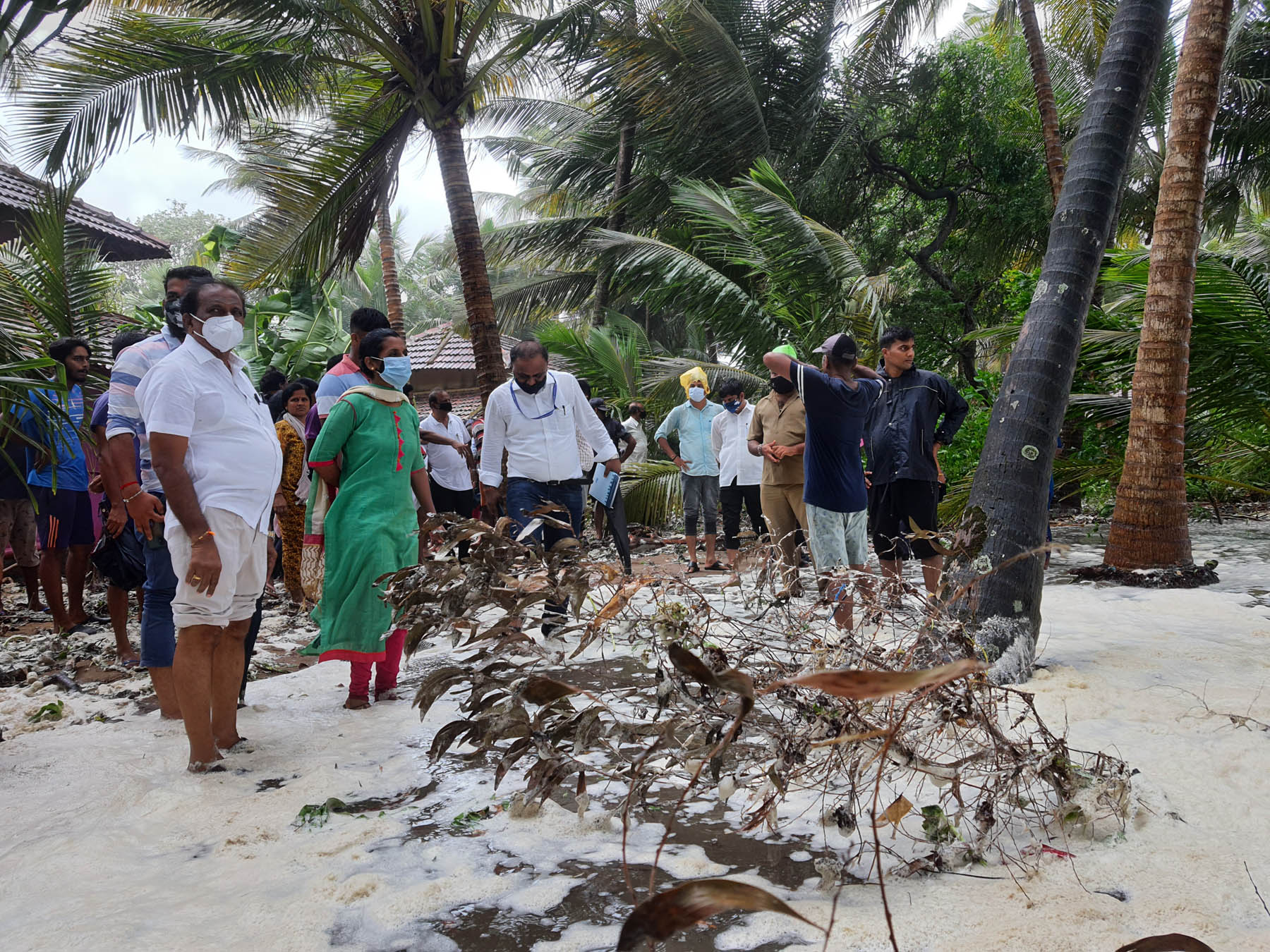 ಕಾಪುವಿನಲ್ಲಿ ಕಡಲ್ಕೊರೆತ: ಆತಂಕದಲ್ಲಿ ತೀರದ ನಿವಾಸಿಗಳು; ಜನಪ್ರತಿನಿಧಿಗಳ ವಿರುದ್ಧ ಅಸಮಾಧಾನ
