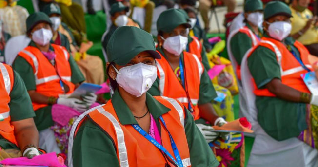 ನೀರು ಕೇಳಿದರೆ, ಗೇಟ್ ತಟ್ಟಬೇಡ ಹೋಗು ಆ ಕಡೆ ಅಂತಾರೆ: ಪೌರಕಾರ್ಮಿಕ ಮಹಿಳೆಯರ ಅಳಲು