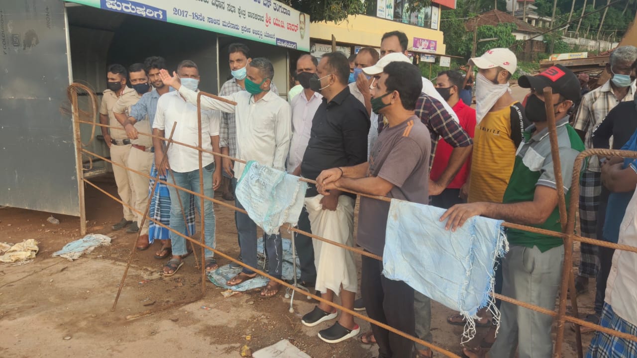 ಹರೇಕಳ ಡ್ಯಾಂ ನಿರ್ಮಾಣ ಪ್ರದೇಶಕ್ಕೆ ಯು.ಟಿ.ಖಾದರ್ ಭೇಟಿ