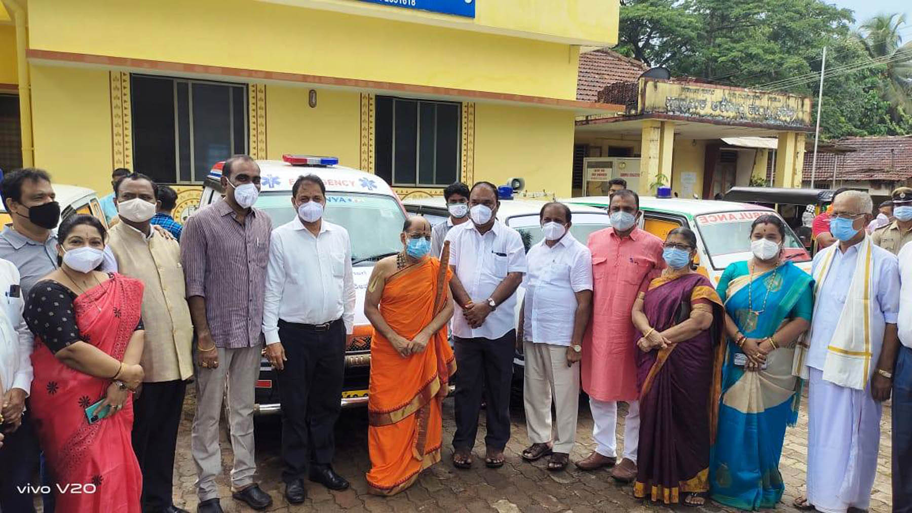 ಪುತ್ತಿಗೆ ಮಠ, ಗುರ್ಮೆ ಫೌಂಡೇಶನ್ ಗೆ ಆಂಬ್ಯುಲೆನ್ಸ್ ಕೊಡುಗೆ