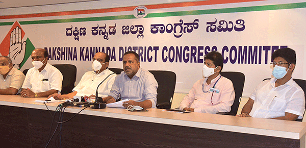 ದೇಶದಲ್ಲಿ ಕೋವಿಡ್ ಲಸಿಕೆ ಕೊರತೆಯಿರುವಾಗ ಪಾಕಿಸ್ತಾನಕ್ಕೆ ನೀಡಲು ಕಾರಣವೇನು: ಖಾದರ್ ಪ್ರಶ್ನೆ