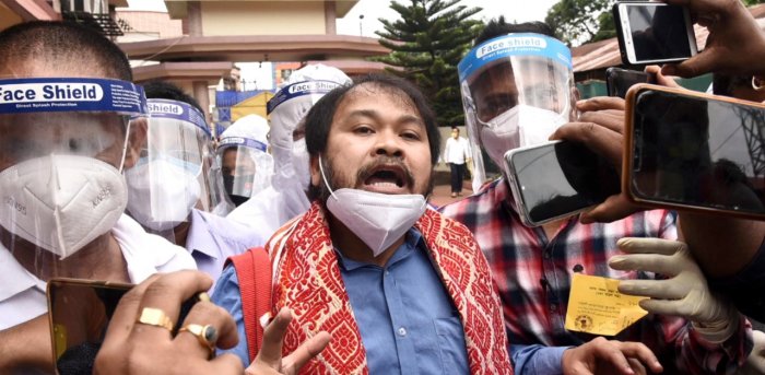 ಅಸ್ಸಾಂ ಅಸೆಂಬ್ಲಿಯಲ್ಲಿ ಅಖಿಲ್ ಗೊಗೋಯಿ ರಾಕ್ ಸ್ಟಾರ್ !