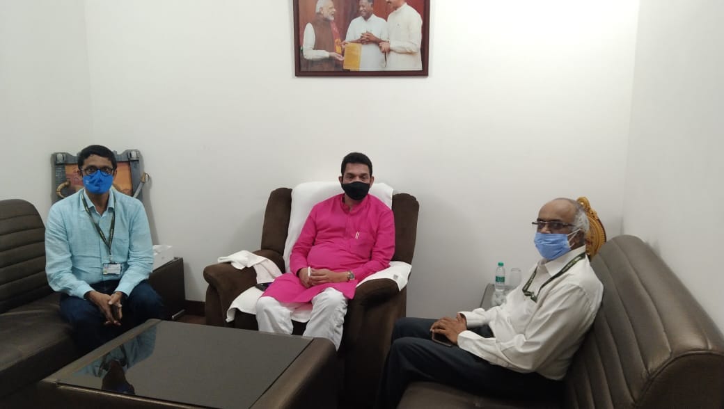 ಸ್ಥಳೀಯರ ಕಡೆಗಣನೆ ಬಗ್ಗೆ ಎಂಆರ್‌ಪಿಎಲ್‌ ಅಧಿಕಾರಿಗಳೊಂದಿಗೆ ಸಭೆ ನಡೆಸಿದ ಪೋಸ್ಟ್: ಸಂಸದ ನಳಿನ್ ಗೆ ಜನರ ತರಾಟೆ