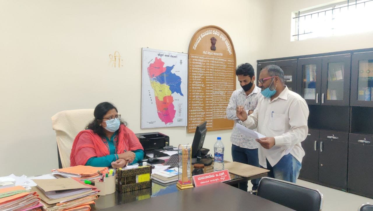 ಭಟ್ಕಳ:  ತೆಲಂಗಾಣ ಮಾದರಿಯಲ್ಲಿ ರಾಜ್ಯದಲ್ಲೂ ಕೋವಿಡ್ ಪ್ಯಾಕೇಜ್ ಘೋಷಿಸುವಂತೆ ಐಟಾ ಆಗ್ರಹ