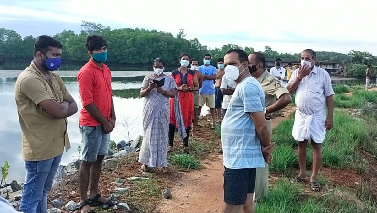ಪಾರಂಪಳ್ಳಿ ಹೊಳೆಗೆ ಕೋಳಿ ತ್ಯಾಜ್ಯ : ಆರೋಪಿಗಳು ವಶ