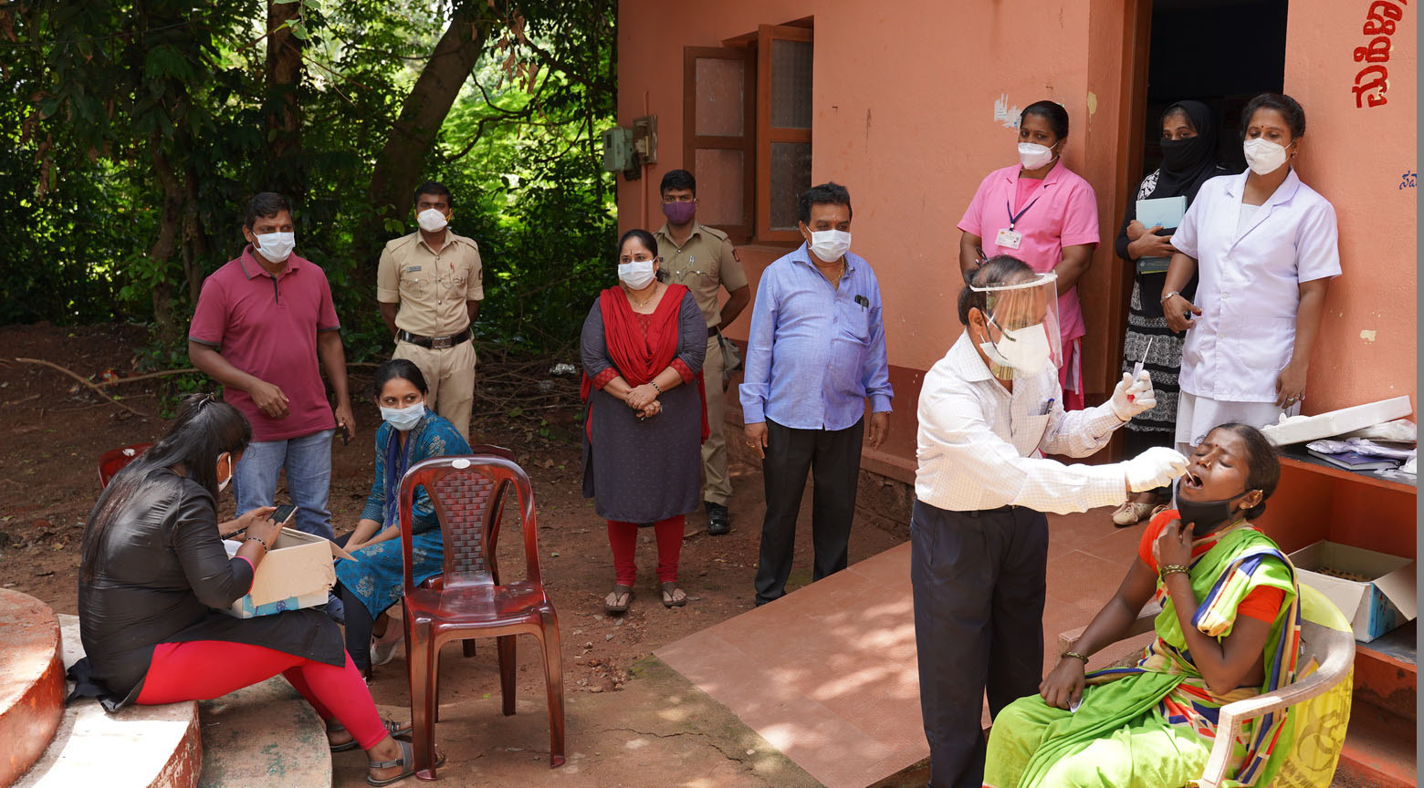 ವಲಸೆ ಕಾರ್ಮಿಕರಿಗೆ ಕೊರೋನ ಪರೀಕ್ಷಾ ಶಿಬಿರ