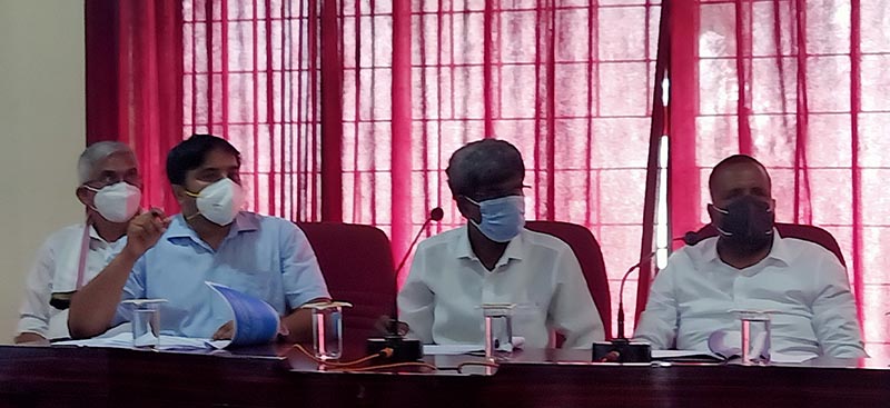 ಕೊರೋನ ಸೋಂಕು : ಉಳ್ಳಾಲದಲ್ಲಿ ಜಿಲ್ಲಾ ಉಸ್ತುವಾರಿ ಸಚಿವ ಕೋಟ ಸಭೆ