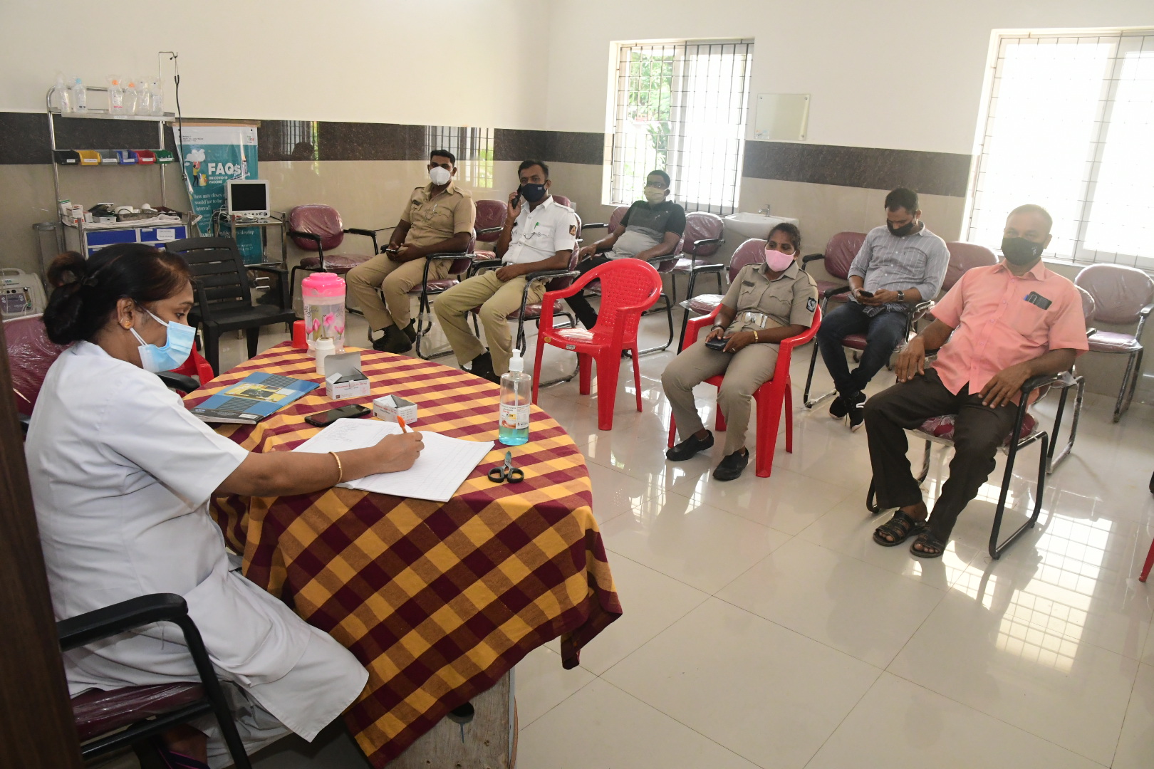 ಲಸಿಕೆಗಾಗಿ ಮುಂದುವರಿದ ಬೇಡಿಕೆ, ಪರದಾಟ: ದ.ಕ. ಜಿಲ್ಲೆಗೆ 1000 ಕೋವ್ಯಾಕ್ಸಿನ್ ಪೂರೈಕೆ