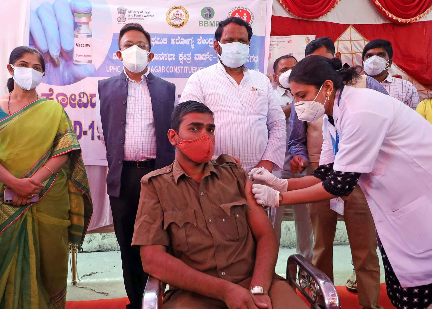 ಲಾಕ್‍ಡೌನ್ ನಂತರ ಪ್ರಾರಂಭವಾಗುವ ಸಾರಿಗೆ ಸೇವೆಗೆ ಎರಡು ಡೋಸ್ ಪಡೆದ ಸಿಬ್ಬಂದಿಗೆ ಮೊದಲ ಆದ್ಯತೆ: ಡಿಸಿಎಂ ಸವದಿ