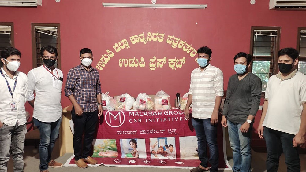 ಉಡುಪಿ ಮಲಬಾರ್ ಗೋಲ್ಡ್ ನಿಂದ ರೇಷನ್ ಕಿಟ್ ವಿತರಣೆ