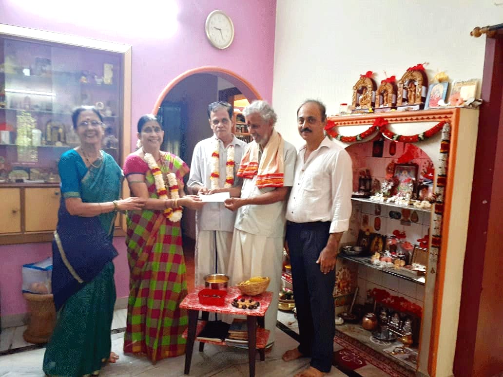 ಮಂಗಳೂರು: ವಿವಾಹೋತ್ಸವವನ್ನು ವಿಶಿಷ್ಟವಾಗಿ ಆಚರಿಸಿದ ದಂಪತಿ