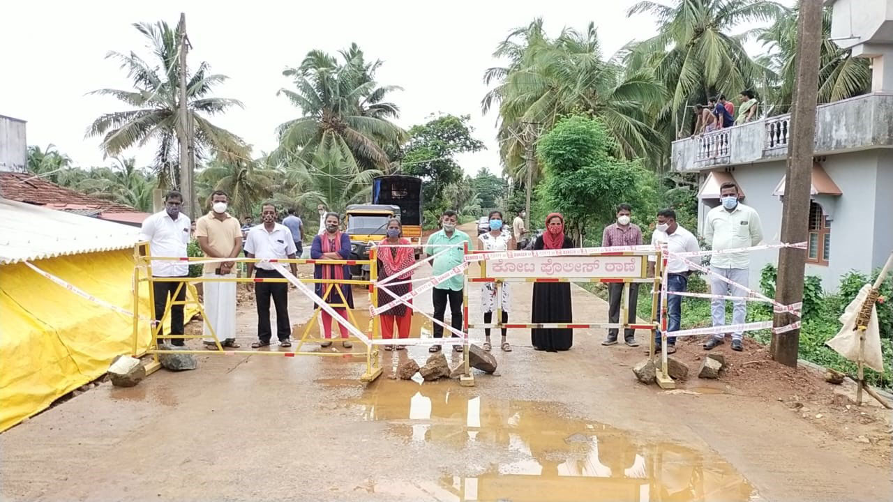 ಕೋಟತಟ್ಟು ಸಂಪೂರ್ಣ ಲಾಕ್‌ಡೌನ್: ಅಗತ್ಯವಸ್ತುಗಳ ಖರೀದಿಗೆ ಅವಕಾಶ