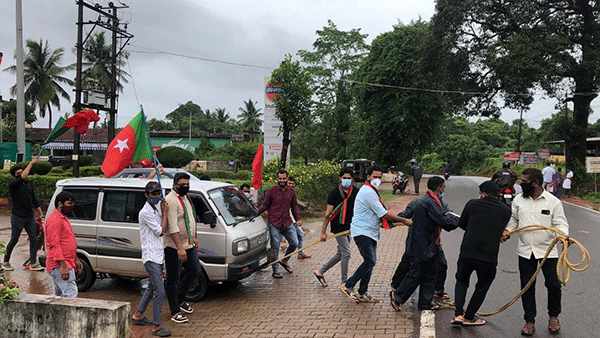 ಪುಂಜಾಲಕಟ್ಟೆ: ತೈಲ ಬೆಲೆಯೇರಿಕೆ ವಿರೋಧಿಸಿ ಎಸ್ ಡಿಪಿಐ ಪ್ರತಿಭಟನೆ