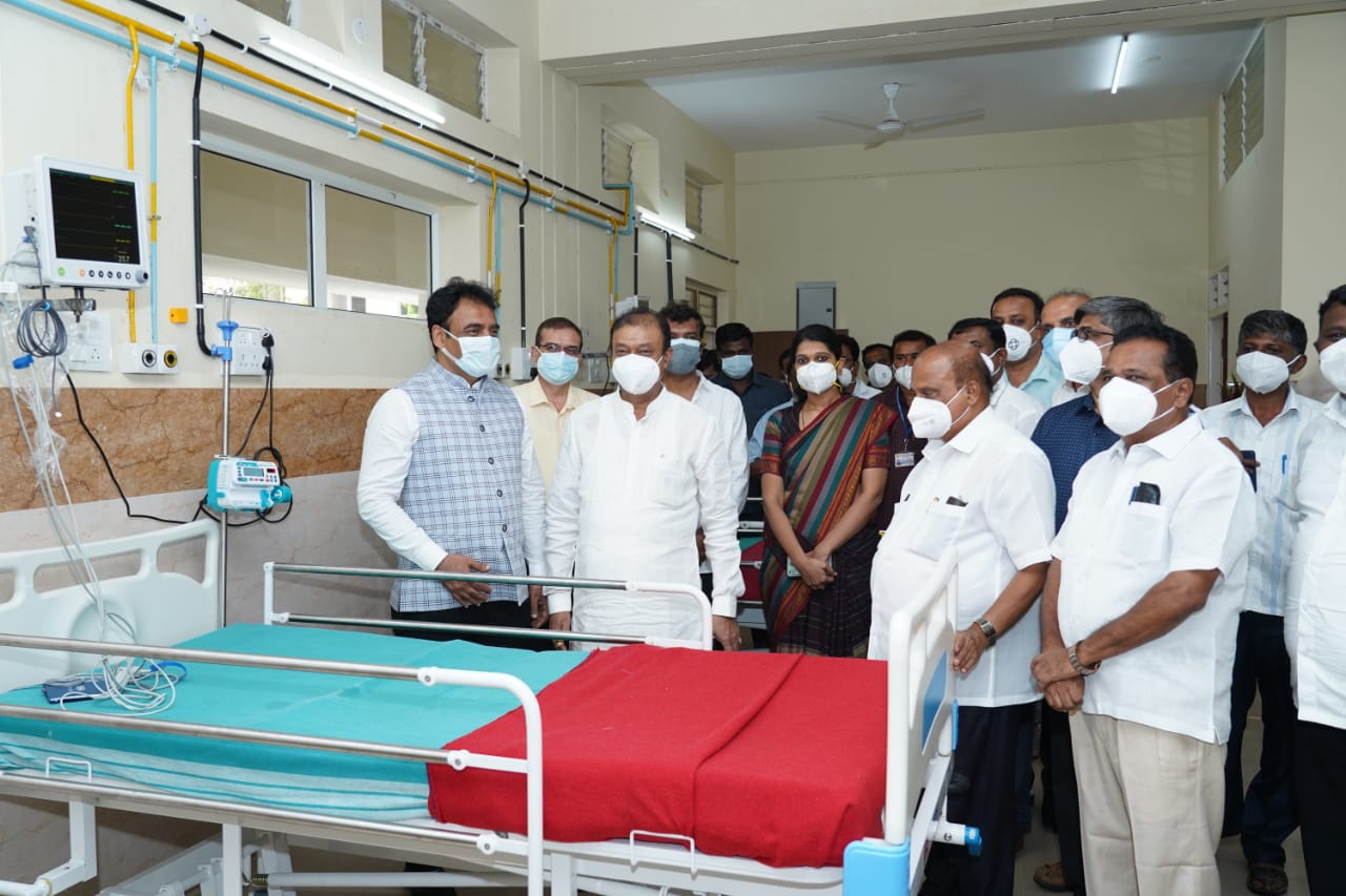 ಮಂಡ್ಯ ಮೆಡಿಕಲ್‌ ಕಾಲೇಜ್‌ನಲ್ಲಿ ಅತ್ಯಾಧುನಿಕ ಐಸಿಯು ಲೋಕಾರ್ಪಣೆ: ಹೊಂಬಾಳೆ ಸಮೂಹದ ಆರ್ಥಿಕ ನೆರವು